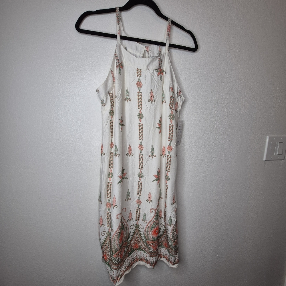 White Sleeveless Dress